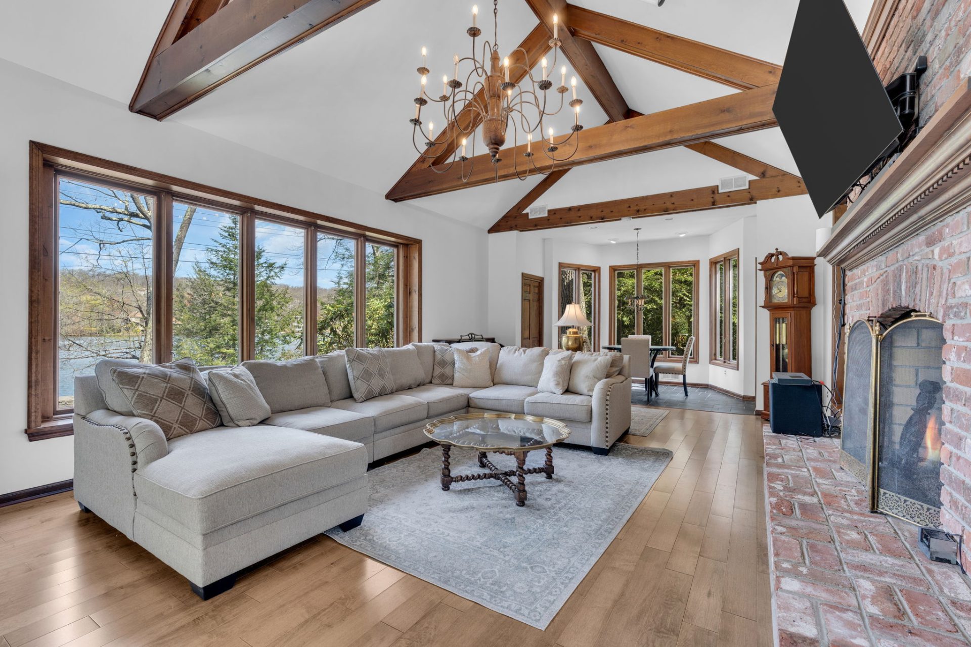 View Full Size Image