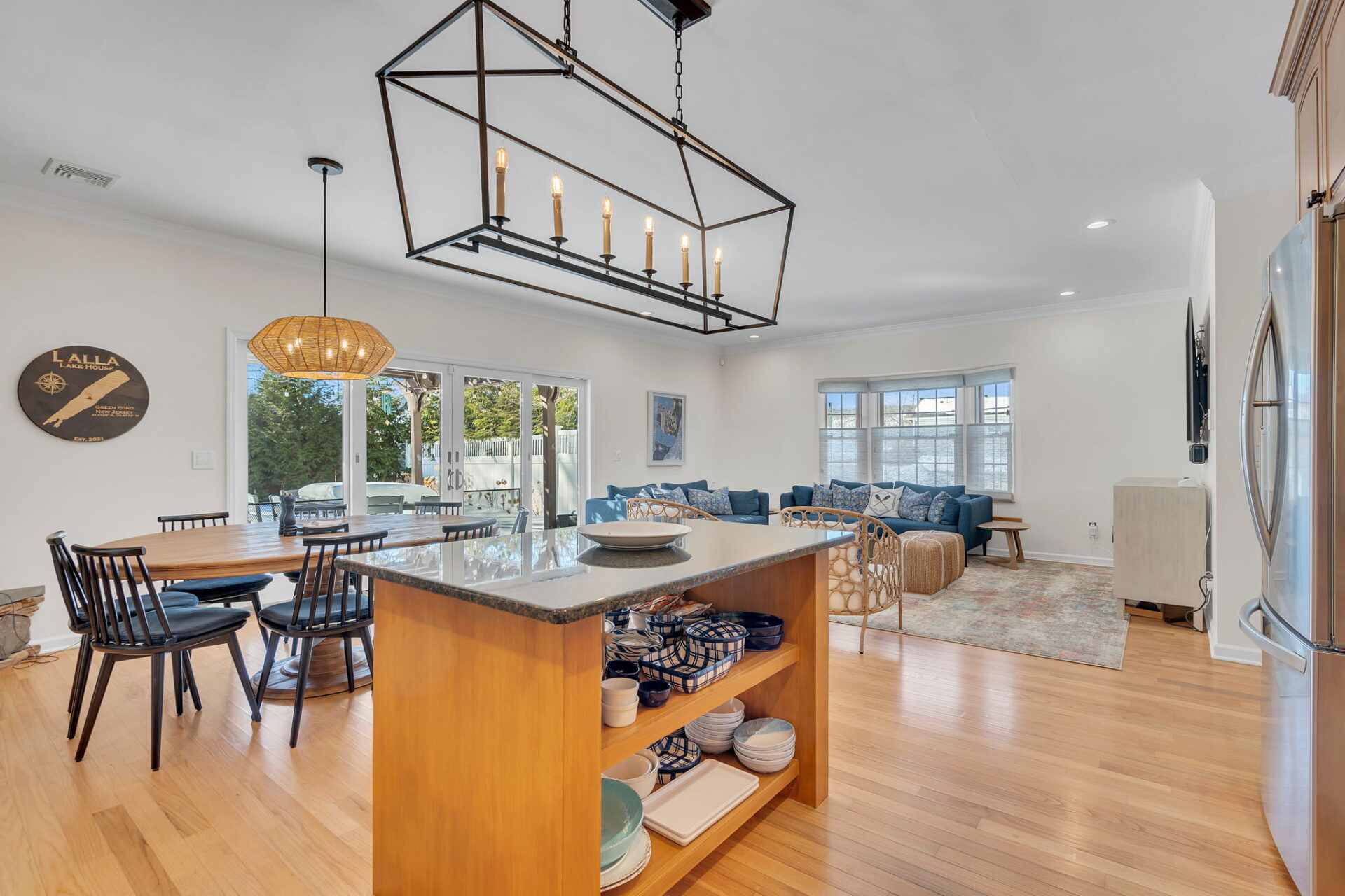 View Full Size Image