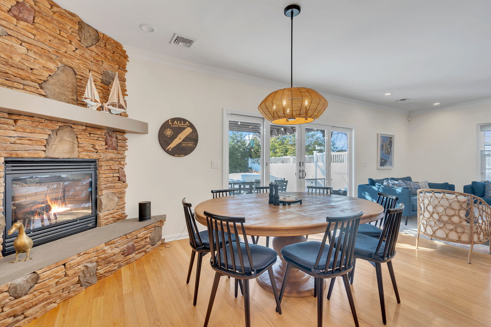 View Full Size Image