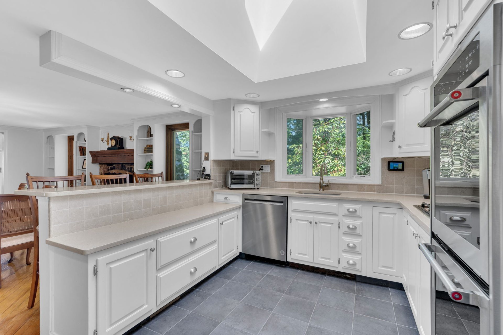 View Full Size Image