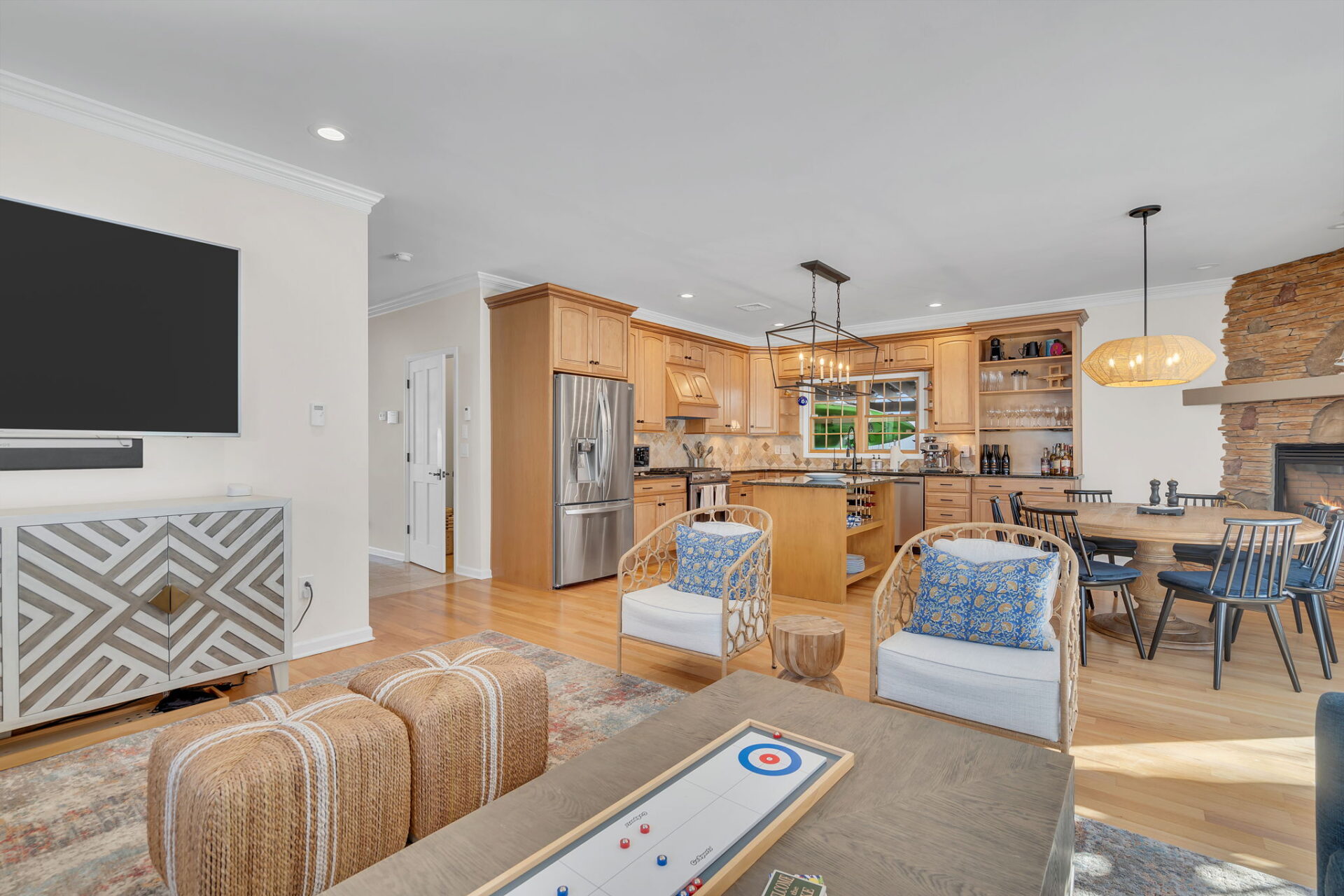 View Full Size Image