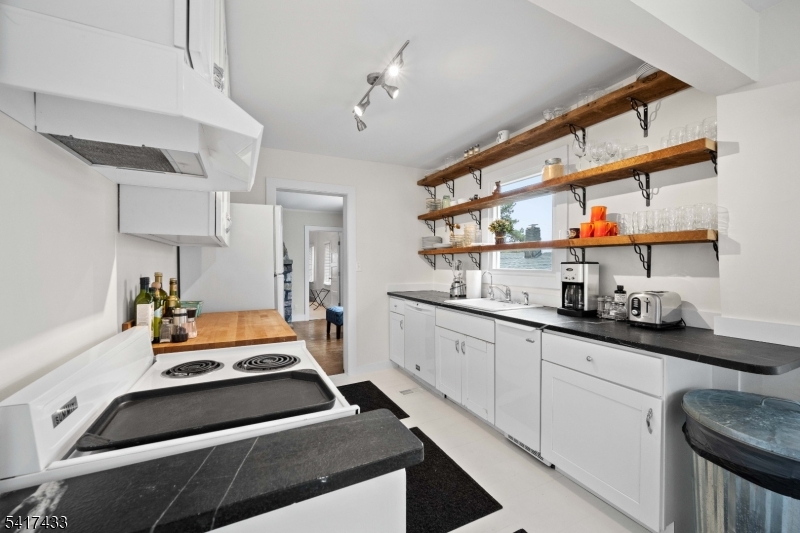 View Full Size Image