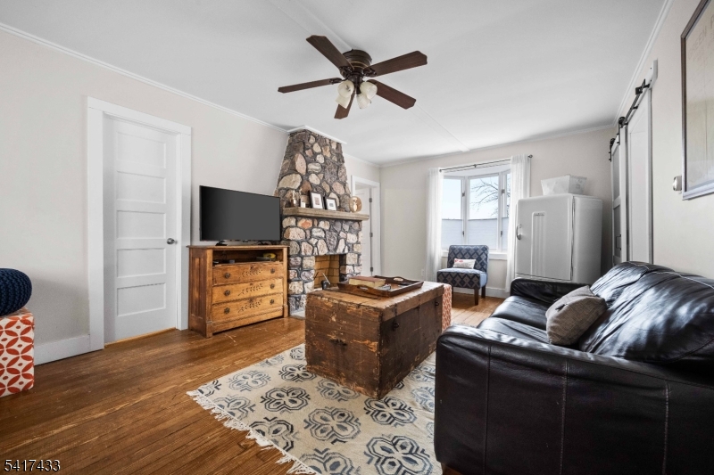 View Full Size Image