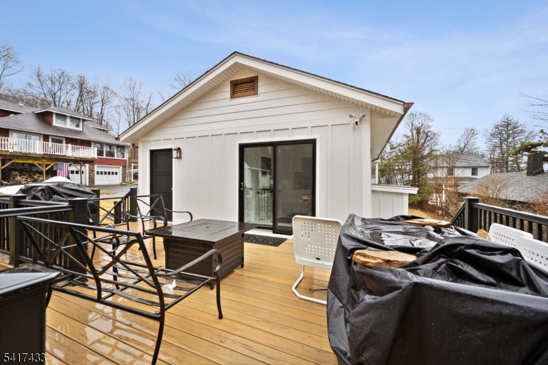 View Full Size Image