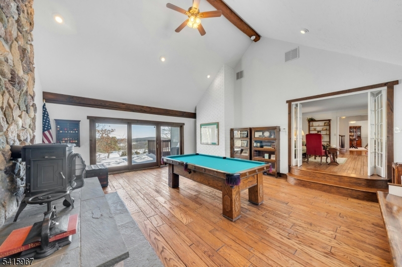 View Full Size Image