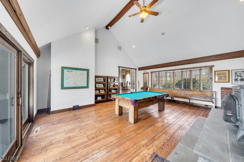 View Full Size Image