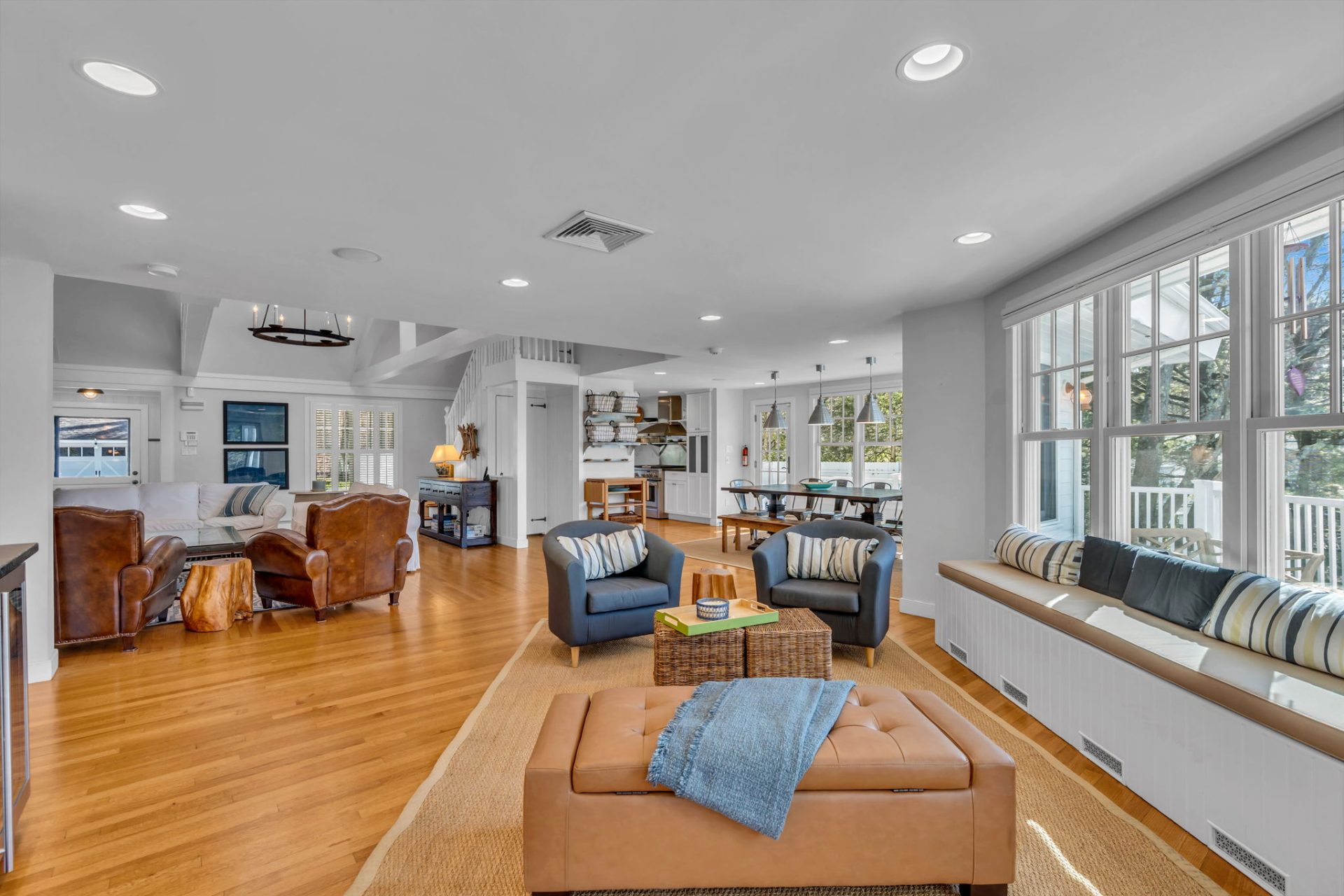 View Full Size Image