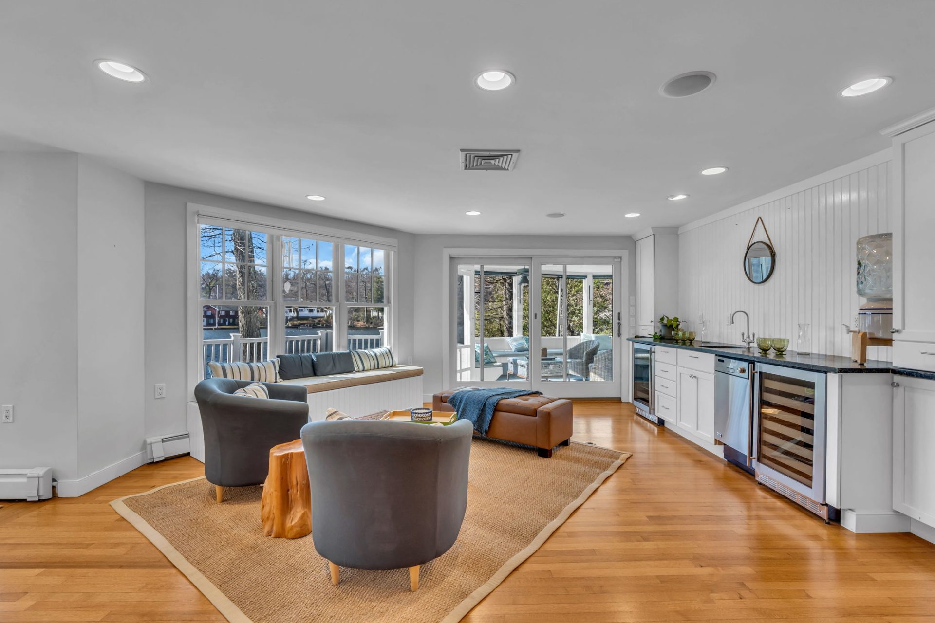 View Full Size Image