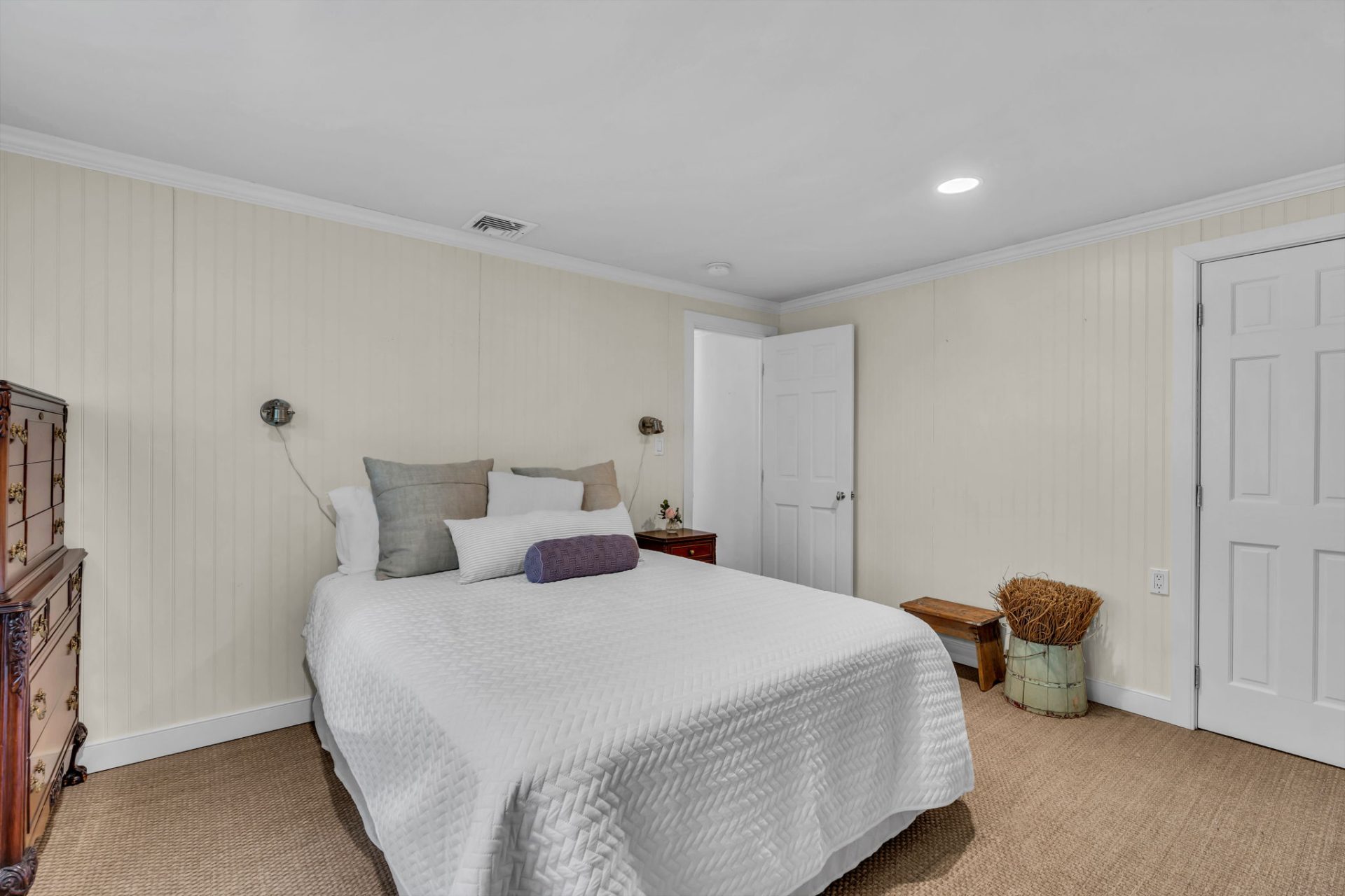 View Full Size Image