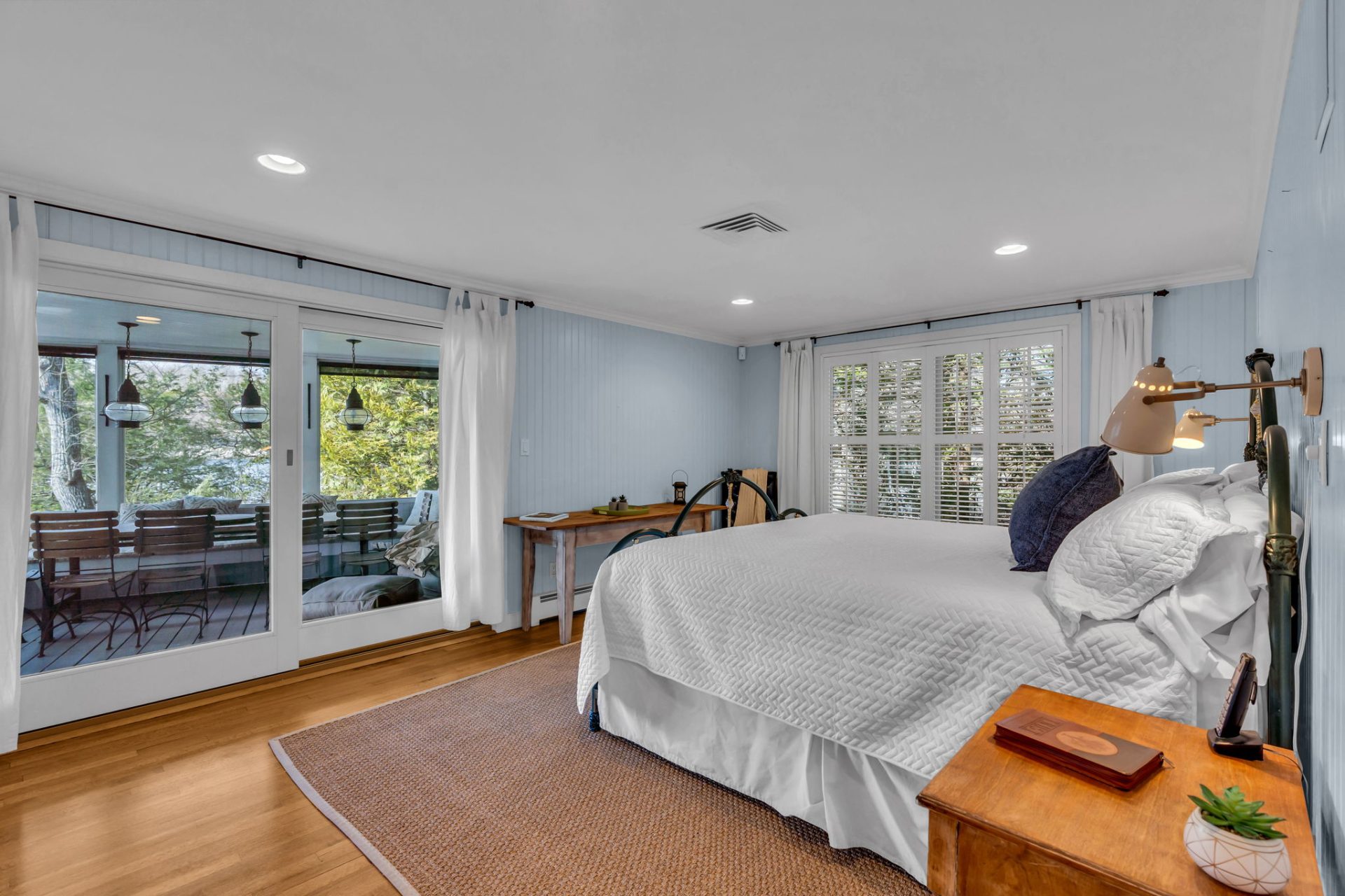 View Full Size Image