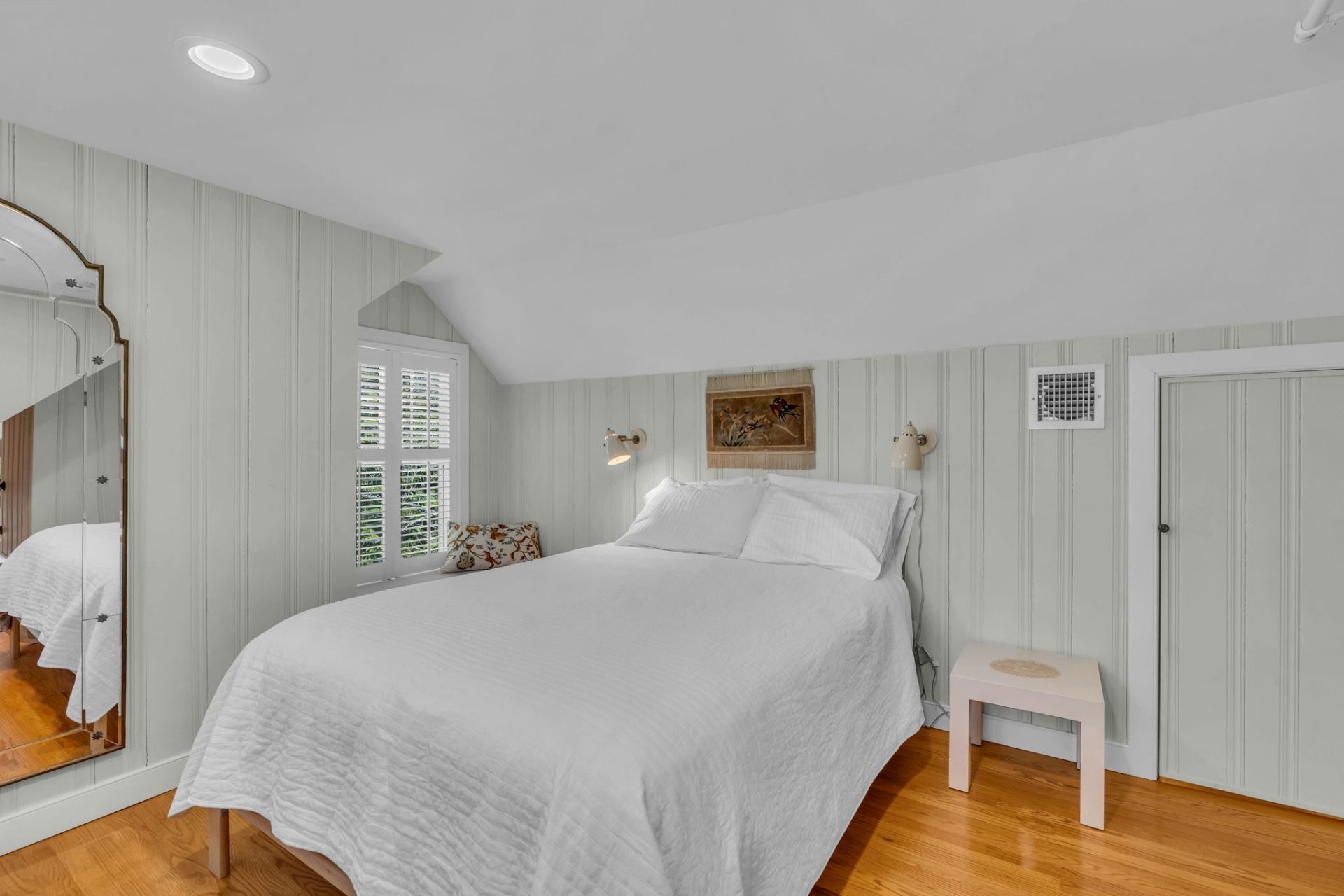 View Full Size Image