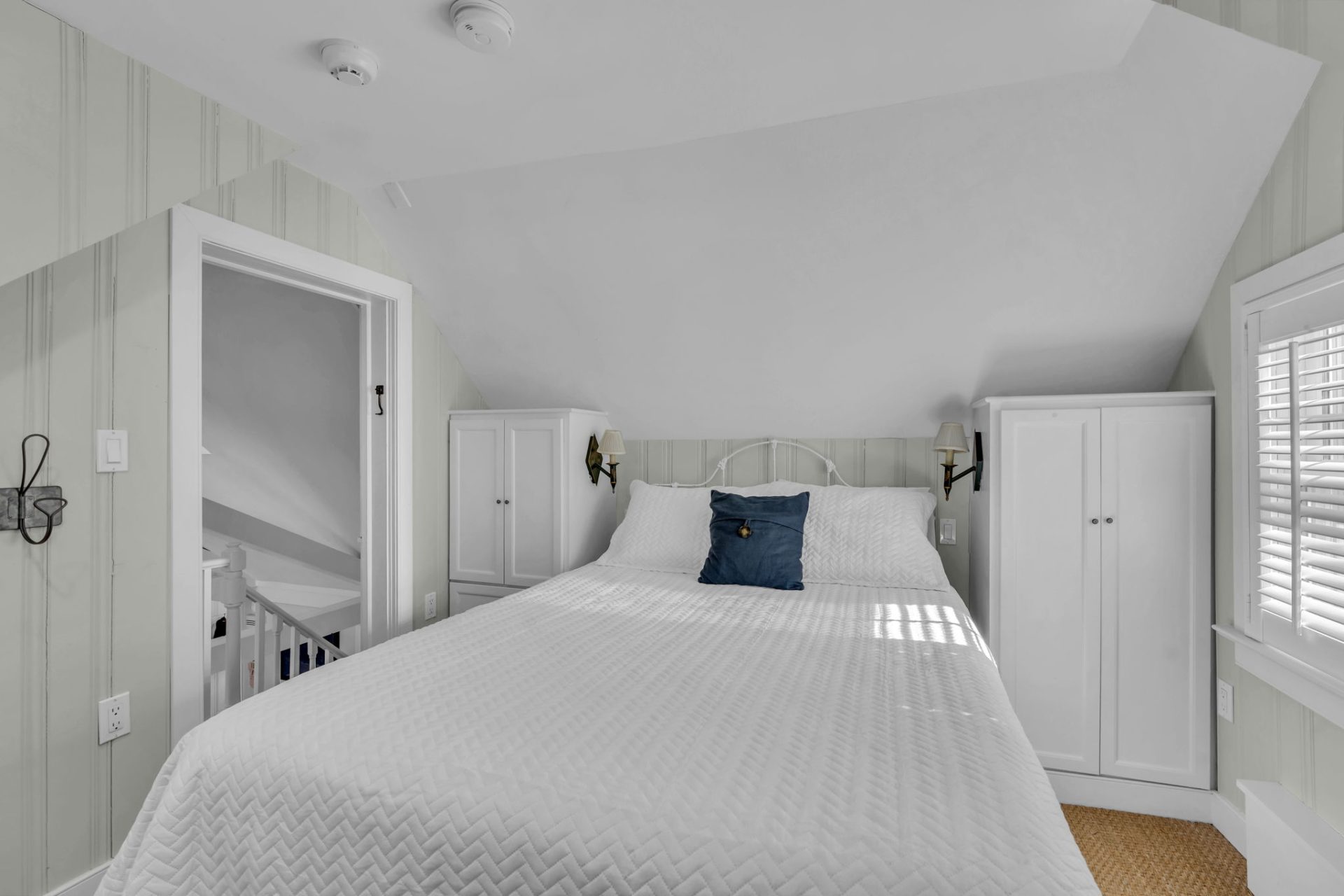 View Full Size Image