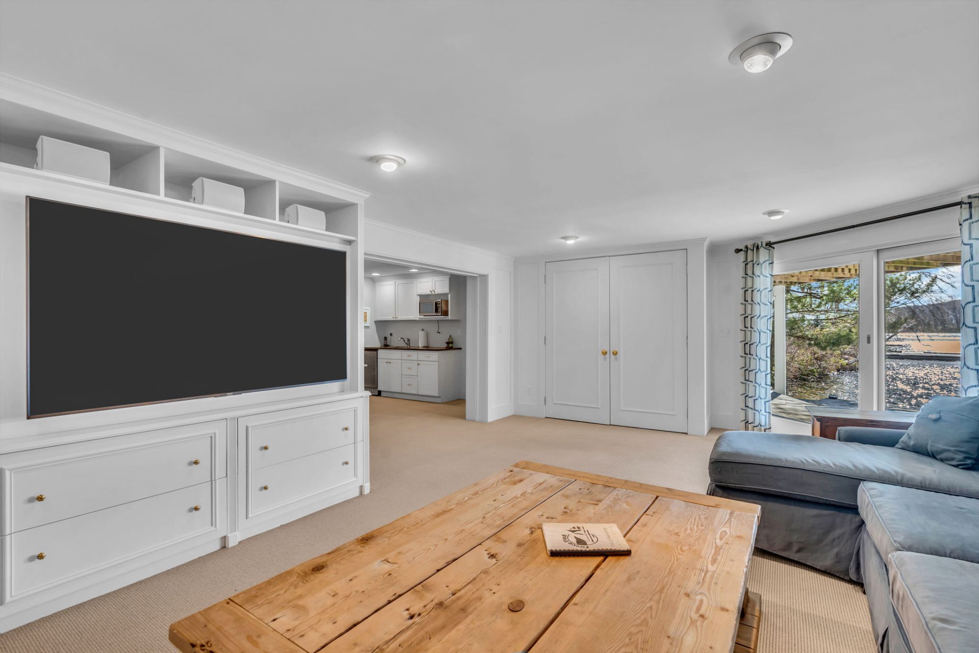 View Full Size Image