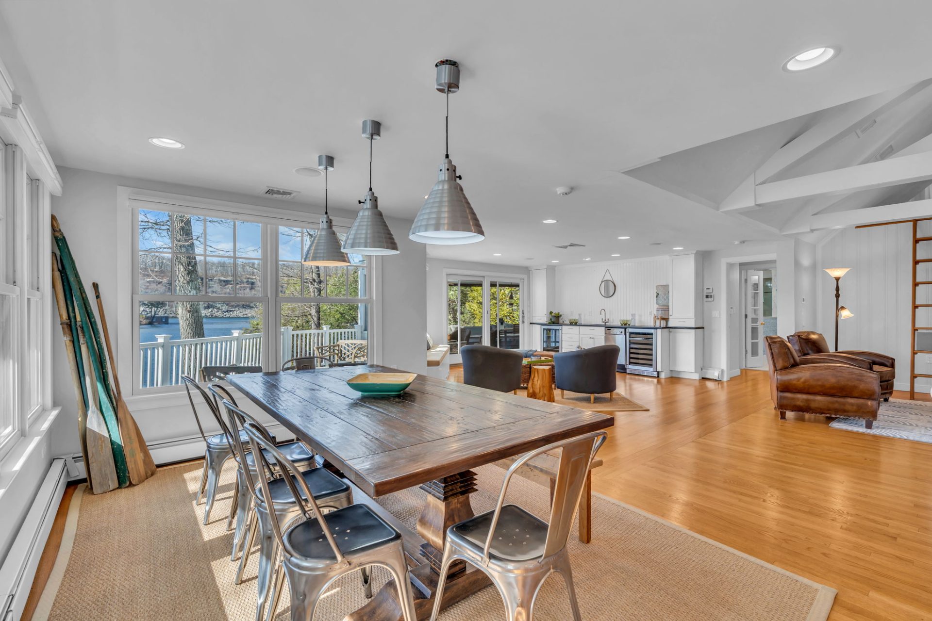 View Full Size Image