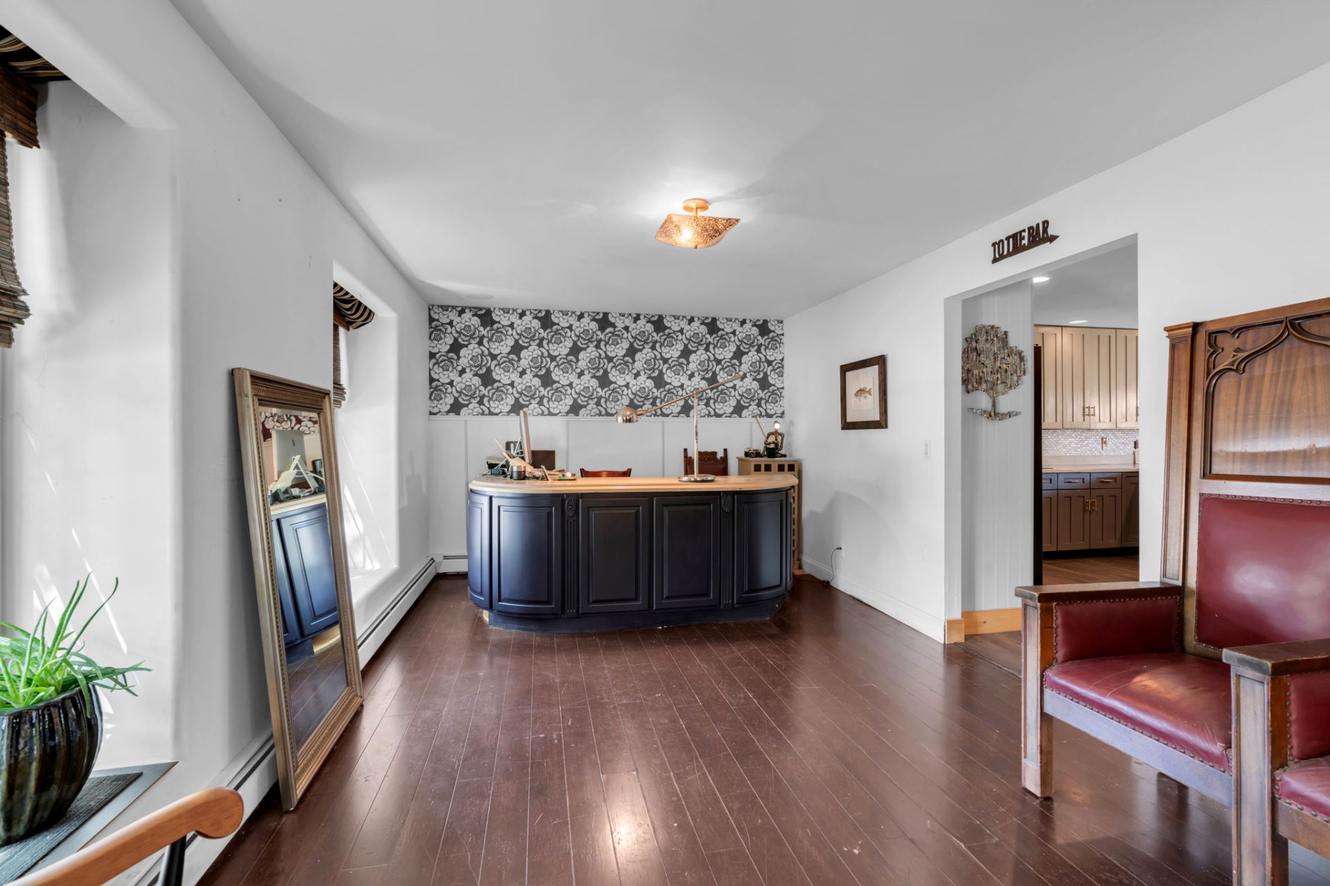 View Full Size Image