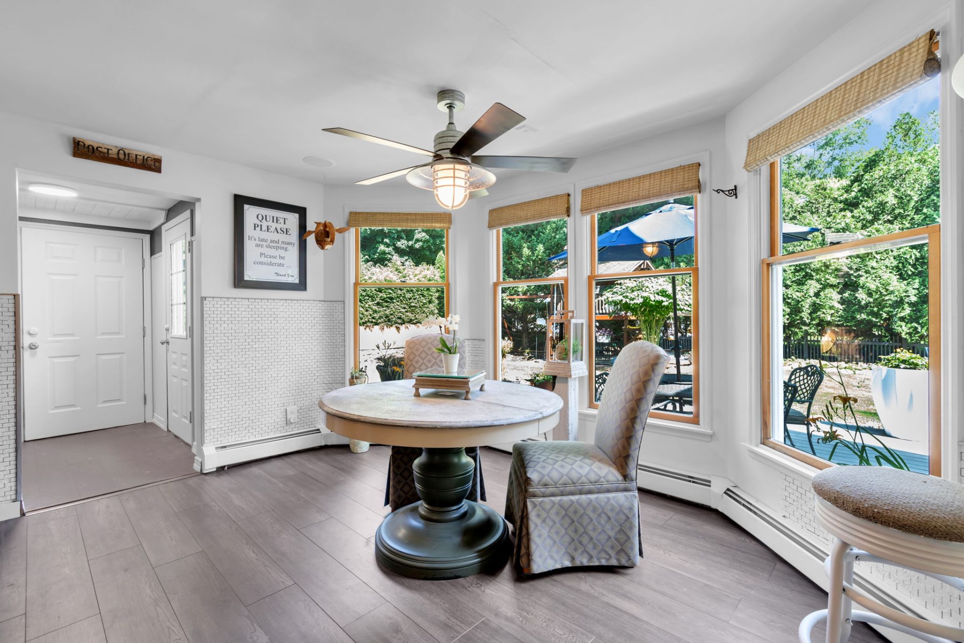 View Full Size Image