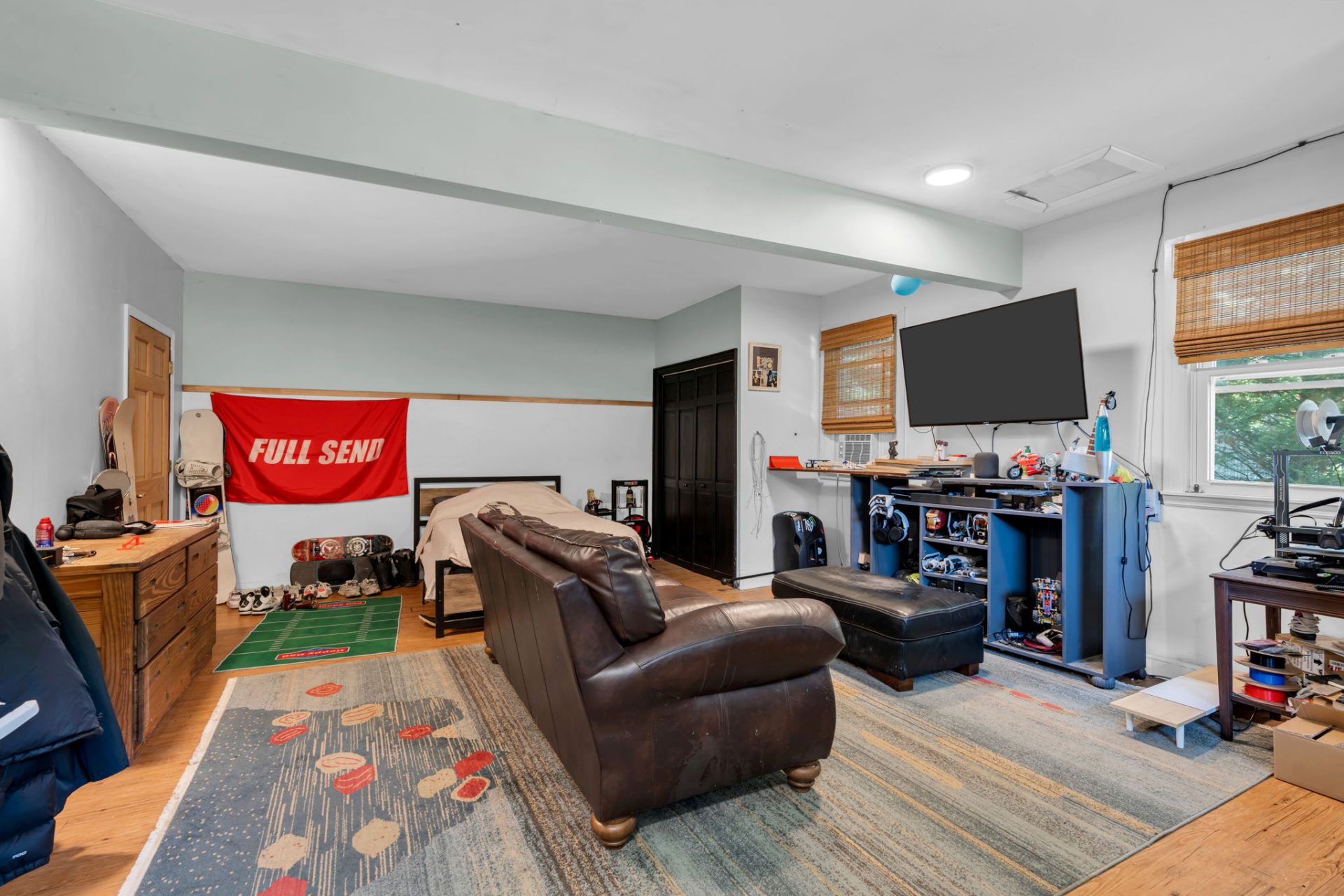 View Full Size Image