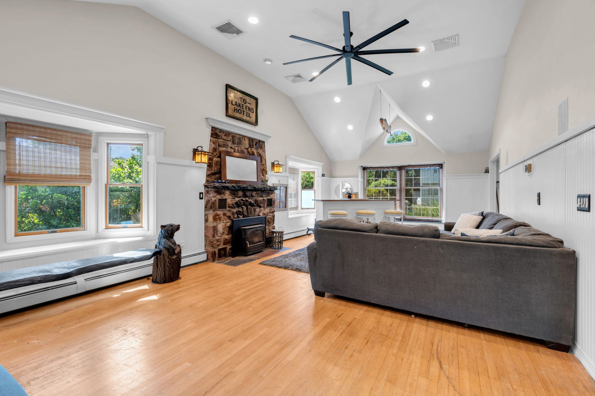 View Full Size Image